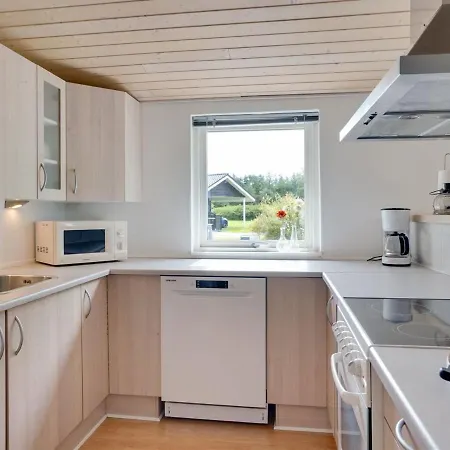 Holiday home Holiday Alvi - 400m To The Inlet In Ne Jutland By Interhome *